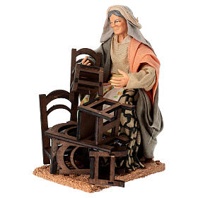Mulher restaurando cadeira terracota 18 cm presépio napolitano