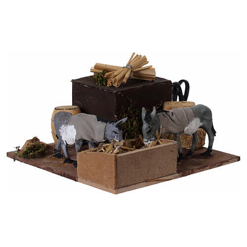 Esel an der Futterstelle – Krippenszene im neapolitanischen Stil, mit Bewegungsfunktion, für 10-12 cm Krippe, 5 × 15 × 15 cm 2