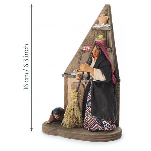 Femme avec vaisselier et enfant pour crèche napolitaine 10 cm 2
