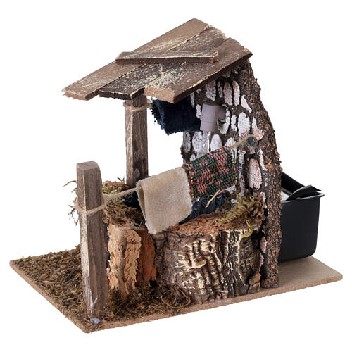Fonte com lavadeira e bomba 15x10x15 cm para presépios de 6-8 cm 3