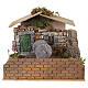 Macina in movimento con casa in gesso per presepe 8 cm 15x20x15 cm s1