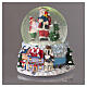 Sfera di Natale in vetro con bambino Babbo Natale e carillon 20x20 cm s5