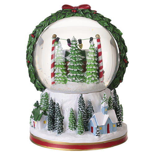 Villaggio natalizio con negozio di alberi in sfera musicale 20x15 cm 6