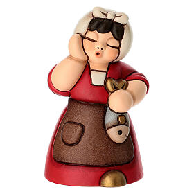 Donna con pesce in ceramica THUN linea Presepe Classico rosso