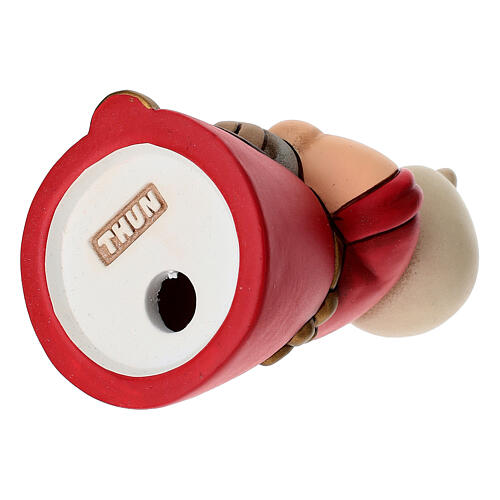 Donna con pesce in ceramica THUN linea Presepe Classico rosso 5