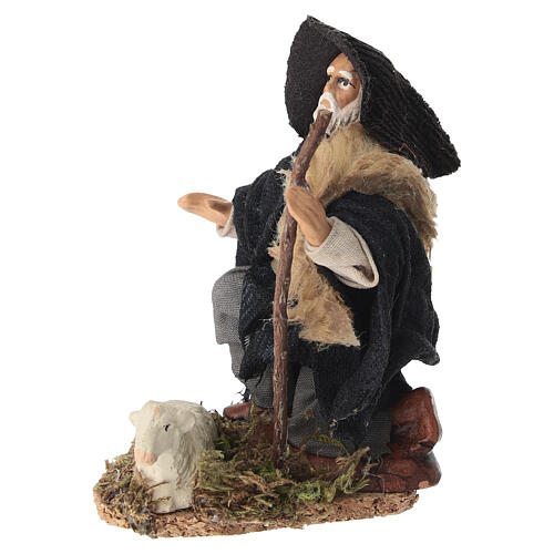 Kneeling man with little sheep for 10 cm Neapolitan Nativity Scene 2