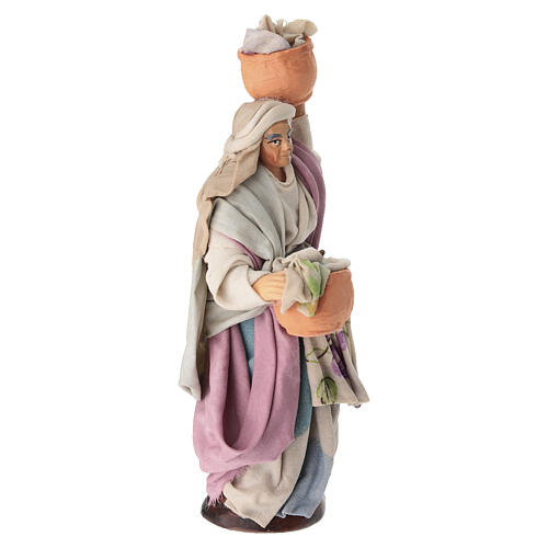 Elderly woman carrying laundry for 18 cm Neapolitan Nativity Scene, terracotta 3