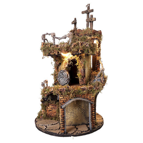 Presepe Pasquale napoletano 6-8 cm circolare con borgo illuminato e tre croci 50x30 cm 6