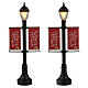 Lamp Post Banners Set 2-teilig (4,5 V) beleuchtet Lemax Caddington Village 11x4x2 cm – 64646 s1