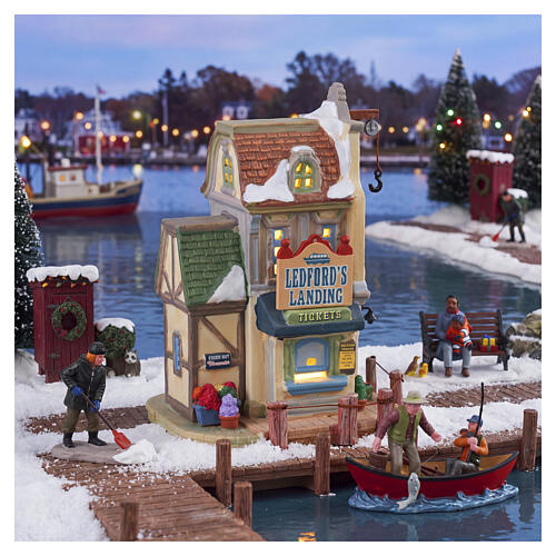 Ledford's Landing beleuchtetes Element Lemax Plymouth Corners 18x12x12 cm - 35052 2