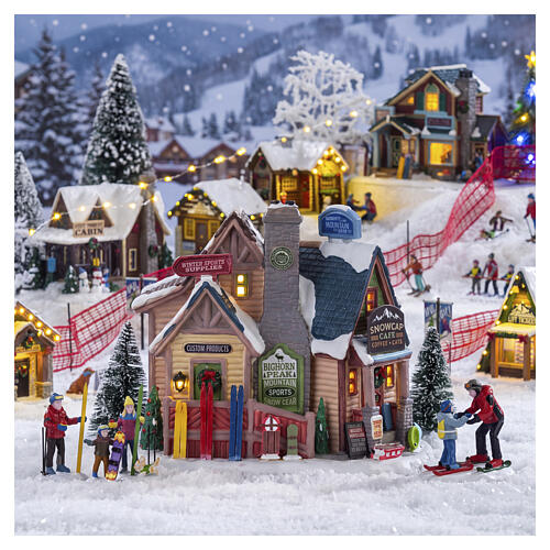 Bighorn Peak Mountain Sports Snow Gear edificio illuminato Lemax Vail Village 15x18x12 cm - 65536 2