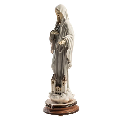 Estatua Reina de la Paz Medjugorje 21 cm  e iglesia 3