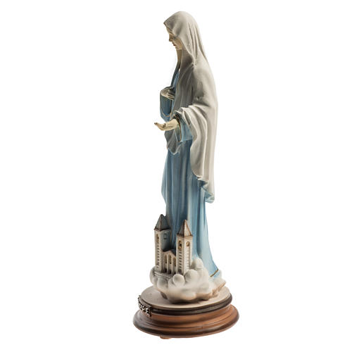 Estatua azul Reina de la Paz con iglesia Medjugorje 21 cm 3