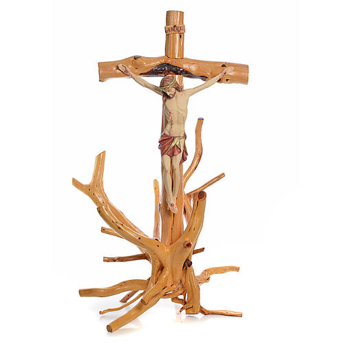 Crucifixo Medjugorje em madeira de pinheiro sobre raíz h 133 cm 1