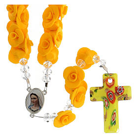 Terços e Porta Terços Nossa Senhora de Medjugorje: Terço de Medjugorje rosas amarelas e cruz vidro Murano