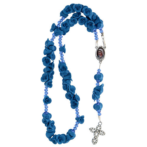 Rosenkranz aus Medjugorje mit Perlen in Form blauen Rosen, Kreuz mit Strasssteinen 4