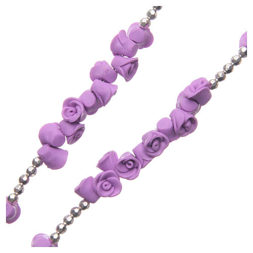 Rosenkranz aus Medjugorje mit Perlen in Form violetter Rosen, Kreuz mit Strasssteinen 3