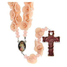 Rosenkranz aus Medjugorje mit Perlen in Form pfirsichfarbener Rosen, Kreuz aus Muranoglas