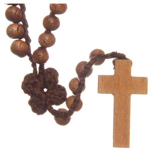 Różaniec Medziugorie z krzyżem z drewna i koraliki 9 mm 2