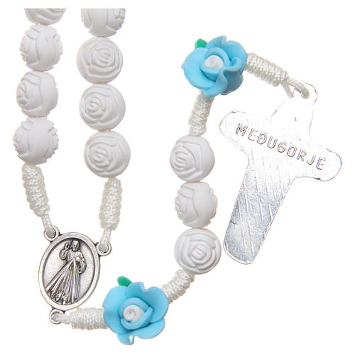 Rosenkranz Medjuigorje weissen und hellblauen Röschen mit Kreuz 2