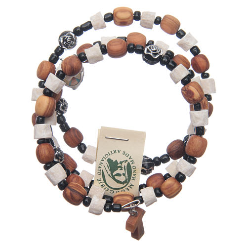 Medjugorje spring bracelet with stone and olive wood grains 1