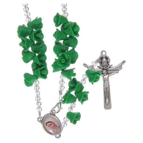 Rosenkranz aus Medjugorje mit Perlen in Form grüner Rosen, Kreuz mit Trinitätsdarstellung 2