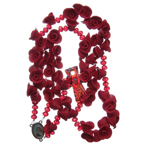 Rosenkranz aus Medjugorje mit Perlen in Form roter Rosen, mehrfarbiges Kreuz 4