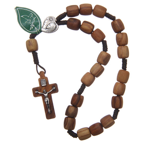 Medjugorje rosary beads with olive wood grains 3