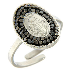 Ring aus versilbertem Stahl mit Muttergottes von Medjugorje und schwarzen Strass-Steinen