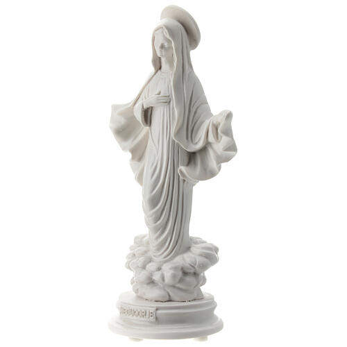 Madonna von Medjugorje aus weißem Marmorstaub, 20 cm 3