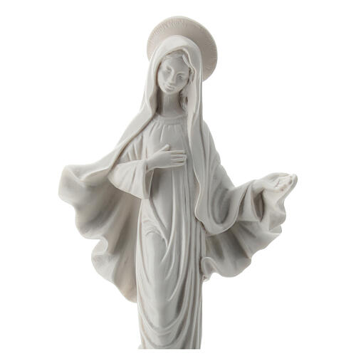 Madonna di Medjugorje polvere di marmo bianco 20 cm 2