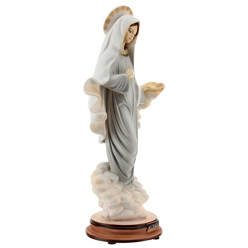 Virgen de Medjugorje pintada polvo de mármol 30 cm EXTERIOR 4