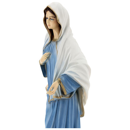 Imagem Nossa Senhora de Medjugorje túnica azul clara e igreja de São Tiago pó de mármore pintado à mão 61x24,5 cm PARA EXTERIOR 4