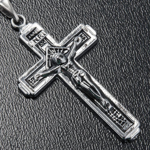 Cross pendant in steel with chain 2