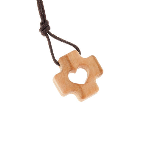 Greek cross pendant in olive wood and heart 1