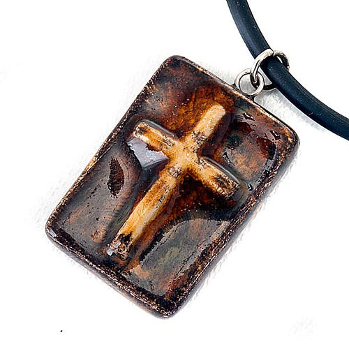 Ceramic pendant with cross, square 3