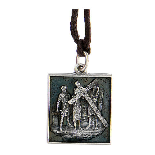 Medaille, Kreuzweg, zweite Station der Via Dolorosa, versilberte Legierung 1