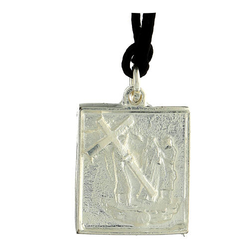 Via Crucis brass-plated alloy pendant Fourth Station Jesus meets Mary 1