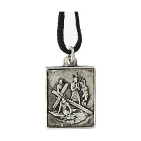 Collier avec pendentif Chemin de Croix Septième Station alliage finition argent