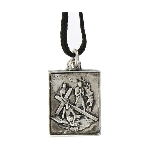 Collier avec pendentif Chemin de Croix Septième Station alliage finition argent 1