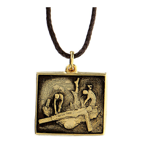 Medaille, Kreuzweg, elfte Station der Via Dolorosa, vergoldete Legierung 1