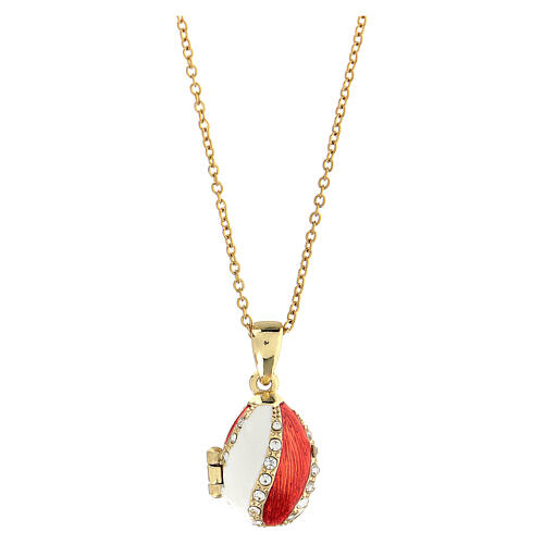 Pendentif ouvrant oeuf blanc et rouge style impériale russe lignes de strass 1