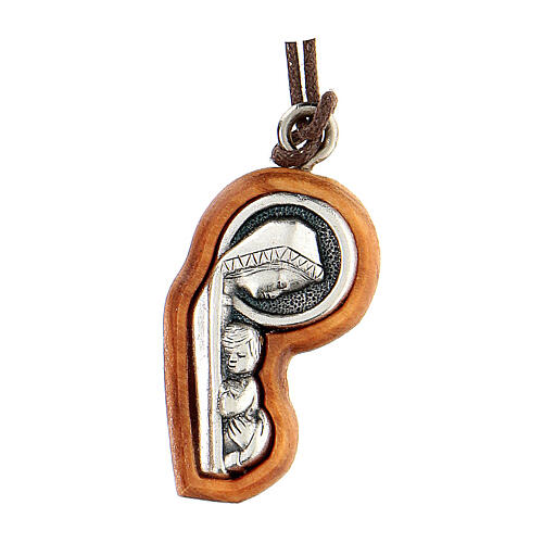 Virgin with Child, 3 cm olivewood pendant 1