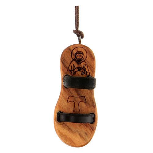 Sandal pendant engraved 5 cm in olive wood 1
