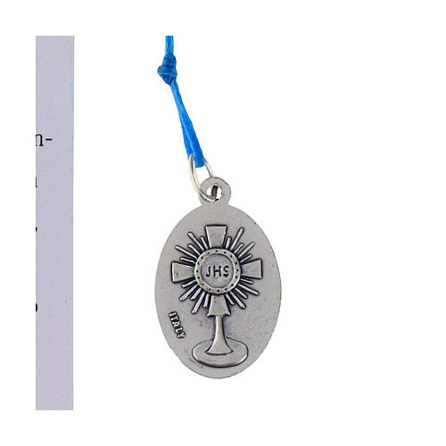 Collar Carlo Acutis esmalte rojo hilo azul 3