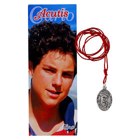 Collar de cuerda roja con colgante de Carlo Acutis