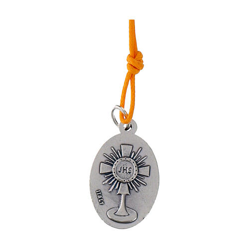 Collar con colgante Carlo Acutis cuerda naranja 3