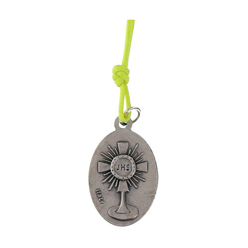 Collar de cuerda amarilla con colgante Carlo Acutis 3