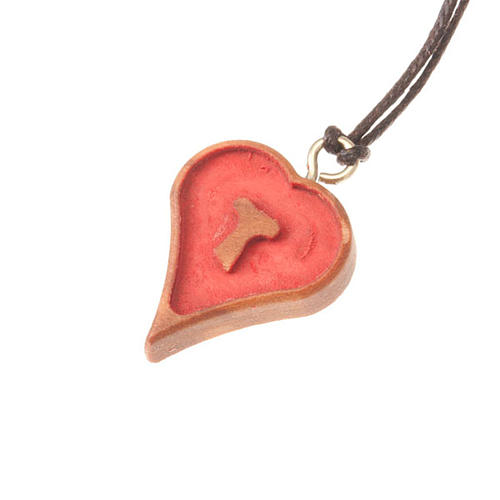 Pendant heart shaped engraved tau 1