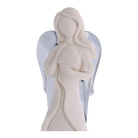 Angel sculpture with heart, base, and silver wings 7x5x15 cm